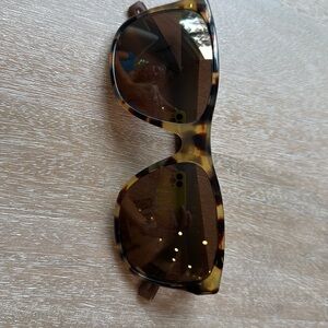 Maui Jim women’s tortoise shell sunglasses
